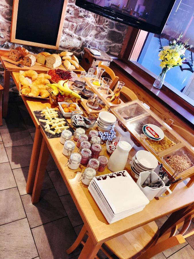 Hotel Restaurant Les Lilas เลส์ ดิอาเบลอเรต์ ภายนอก รูปภาพ