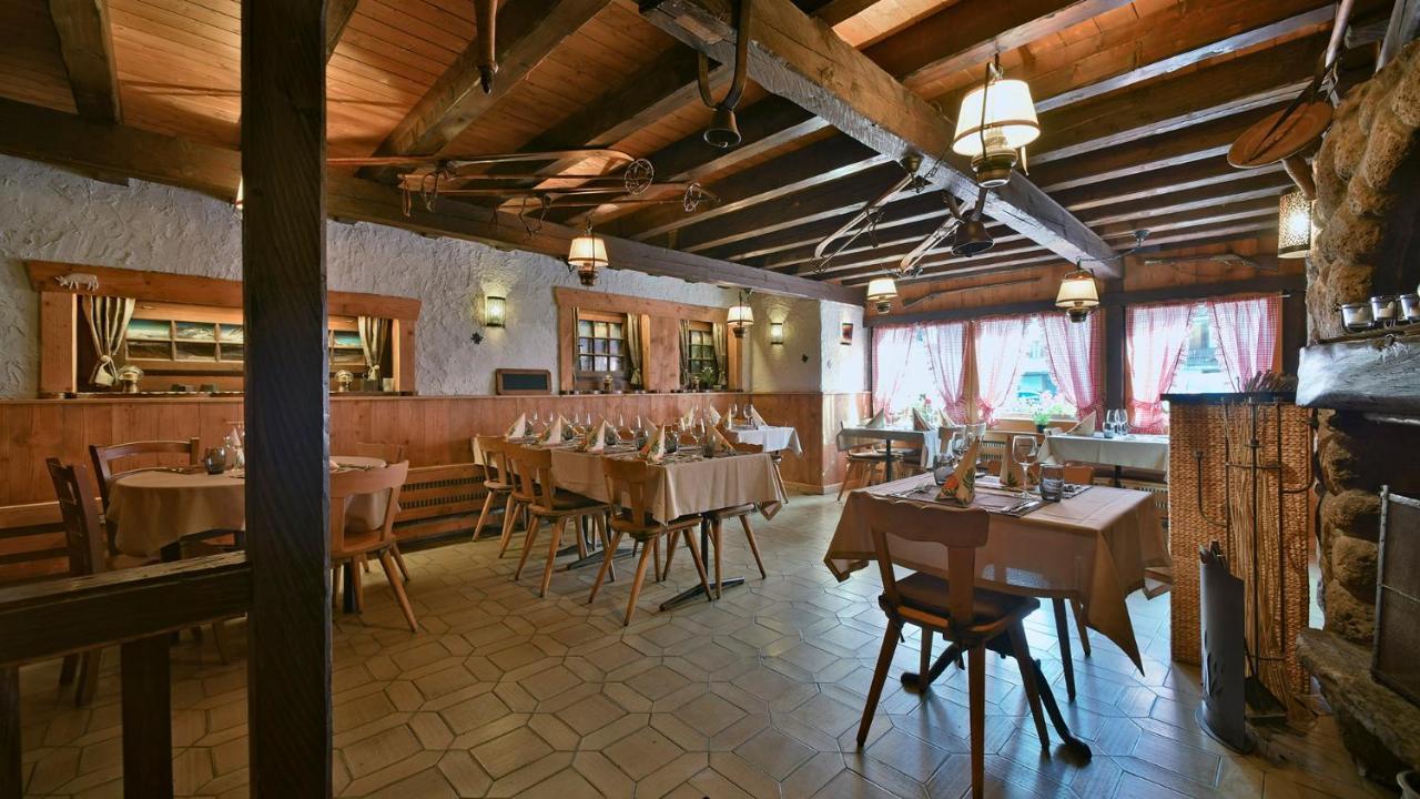 Hotel Restaurant Les Lilas เลส์ ดิอาเบลอเรต์ ภายนอก รูปภาพ